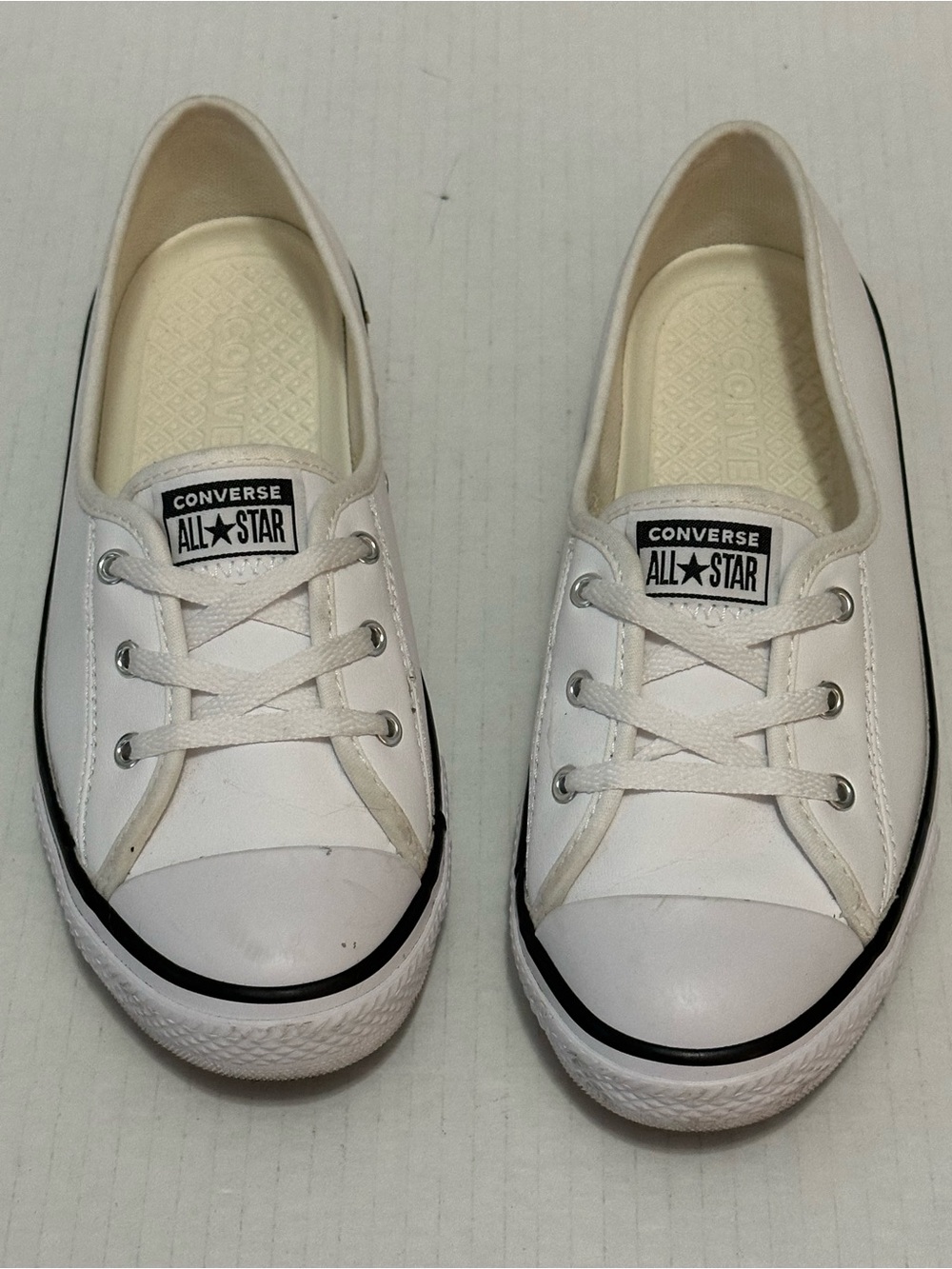 Converse Chuck Taylor All Star Dainty Leather White Womens 6 Low Top 566777C
